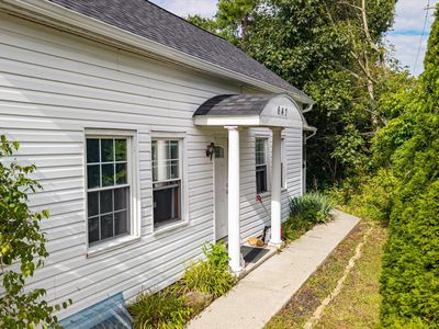 647 Saratoga Road