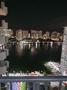 2750 NE 183rd St APT 1701