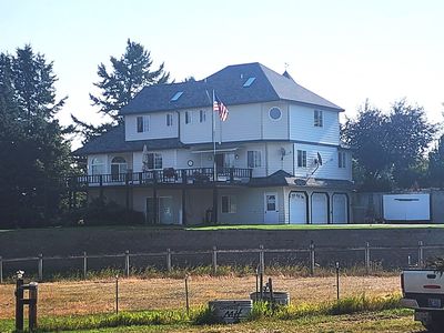 527 Grande Vista Dr