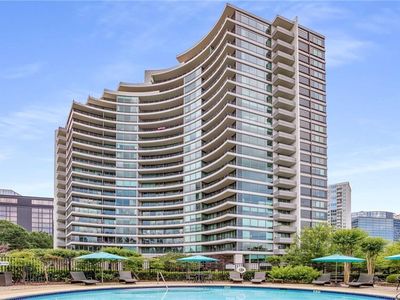 700 Park Regency Pl NE APT 707