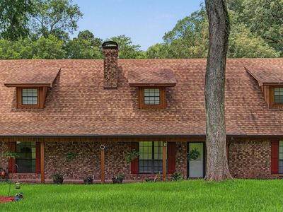 Property at 326 Evangeline Dr, Elm Grove, LA