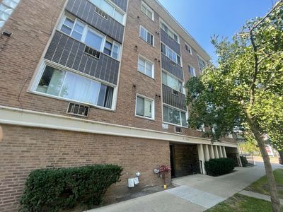 7120 N Sheridan Rd APT 218