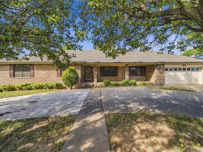 604 Chapman Ave