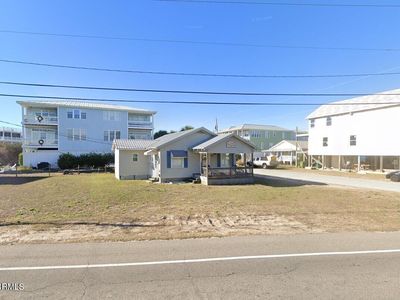 827 Fort Fisher Boulevard N