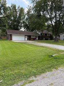 Property at 1750 Clinton St, Carlyle, IL