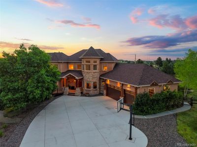 387 Crossing Circle