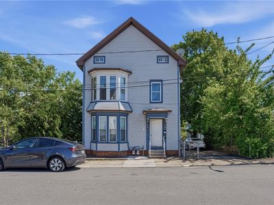 6 Bloomingdale Ave