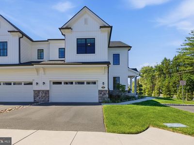 500 Carmela Way