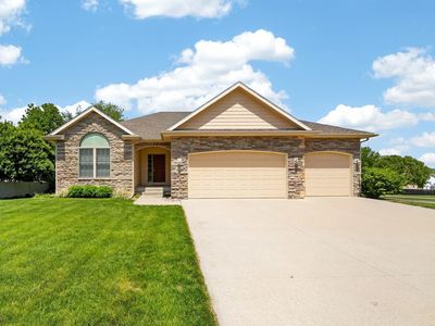 14905 Maple Dr