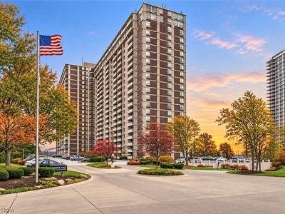 12900 Lake Ave APT 216