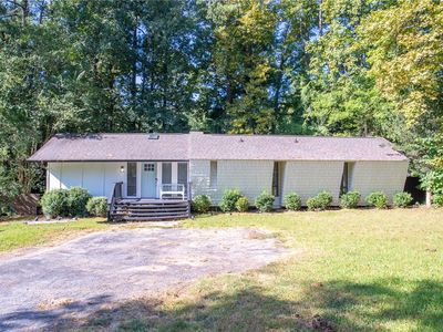 Property at 111 Oakdale Dr, Greenwood, SC