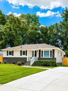 221 Farm Rd
