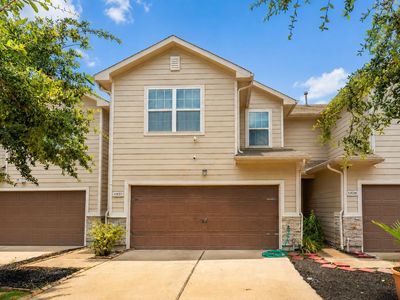 11527 Champions Green Dr