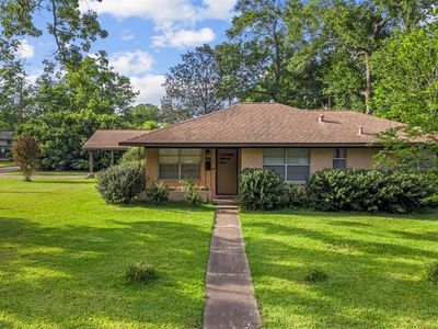101 S Delmont Dr E