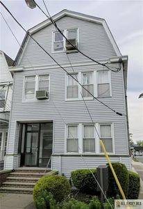 471 Lawrie St