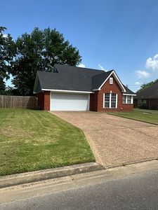 608 Meadowbrook Dr