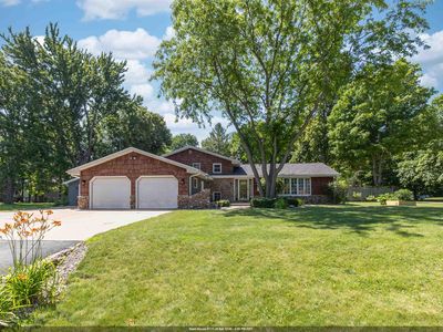 1919 Brookfield Dr