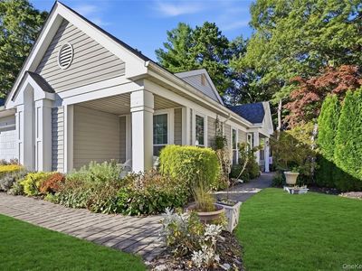 9 Amagansett Court