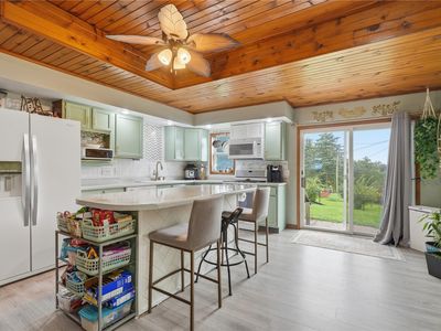 101 Sunset Dr