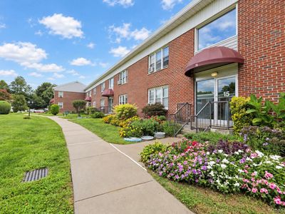15 Winchester Avenue #2B