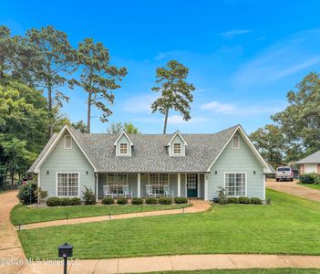 208 Boxwood Cir