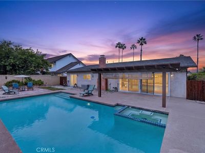 25501 Gloriosa Dr