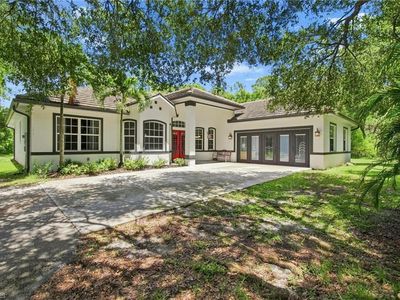 5791 Golden Gate PKWY