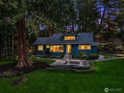 4240 W Cramer Street