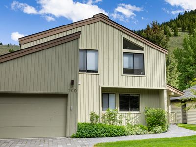 109 Sunrise Dr