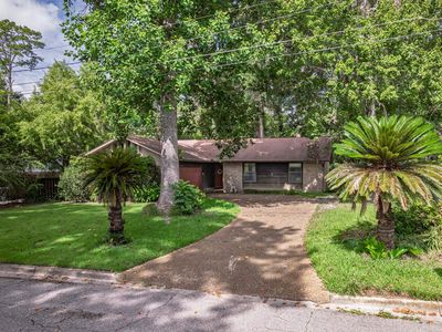 724 Red Fern Rd