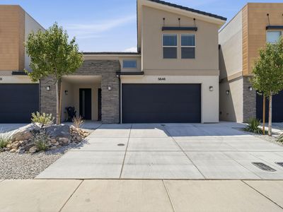 5646 S Aaron Ln