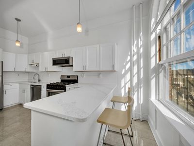 354 N Main St APT 204