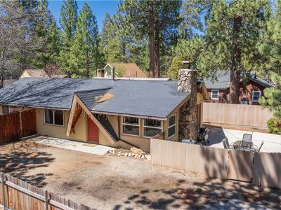 696 Lupin Ln