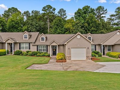 556 Hamilton Way