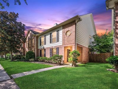 607 Travis St APT 5