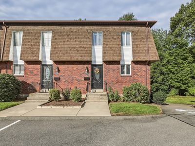 20 Lawrence Ave #49