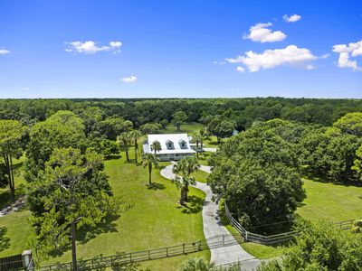 5454 SW Quail Hollow Street