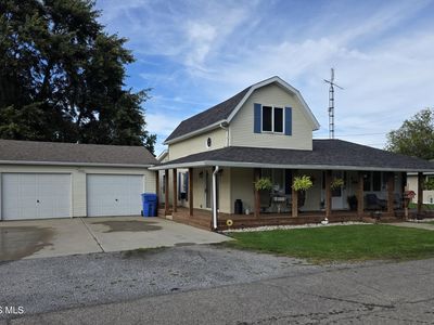 Property at 211 E Broadway St, Leipsic, OH