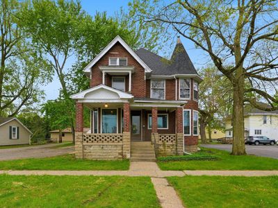 Property at 113 E 10th St, Rochester, IN