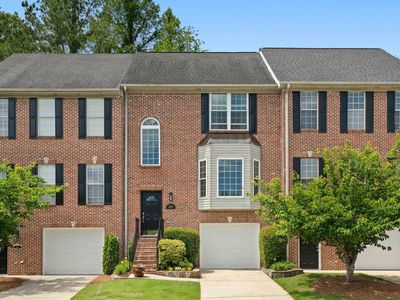 220 Meadow Croft Cir