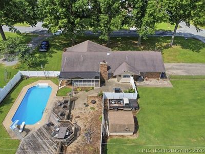 25 Village Cir