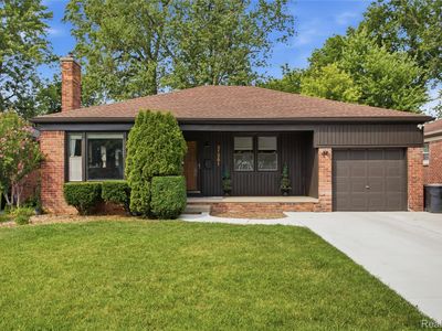 21251 Huntington Ave
