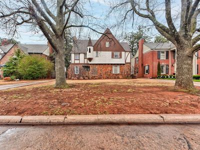 816 NW 38th St