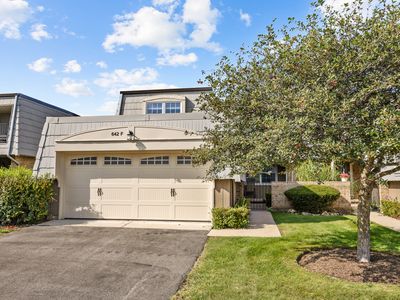 642 Burgundy Ct Unit F