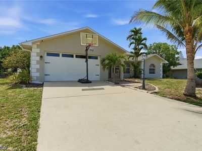 3803 Pelican Blvd
