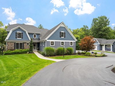 6 Calvin Court