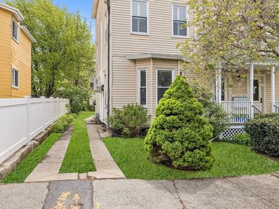 27 Prescott St #1