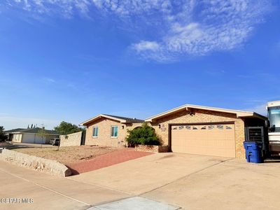 10732 Vista Lomas Dr