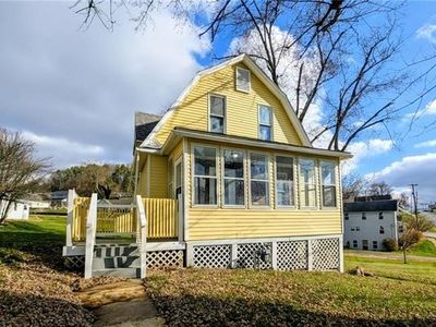 305 Central Ave