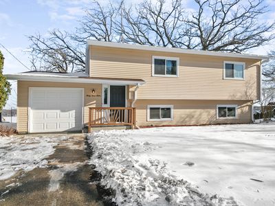 3312 W Lake Shore Dr